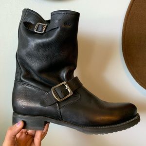 FRYE Veronica Short Boots!